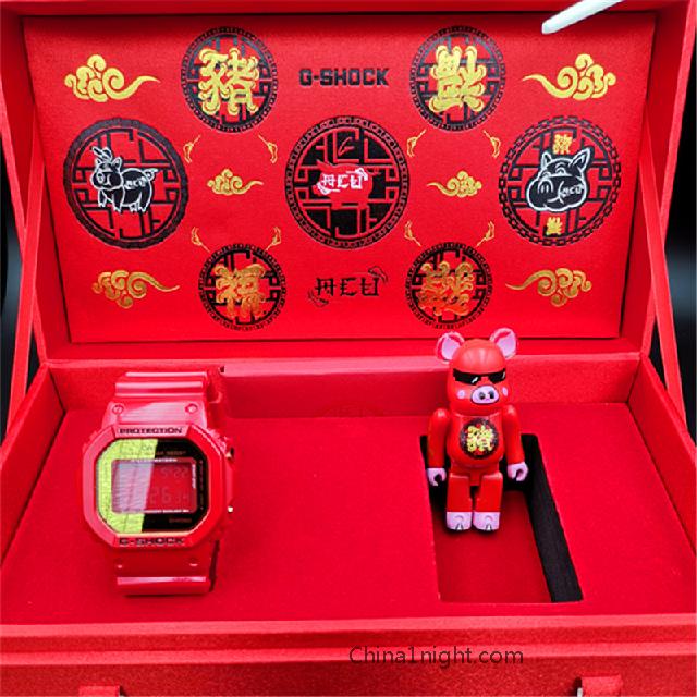 Casio DW-5600CX-4PRP Rare Limited Red bearbrick X G-SHOCK DW-5600 WATCH